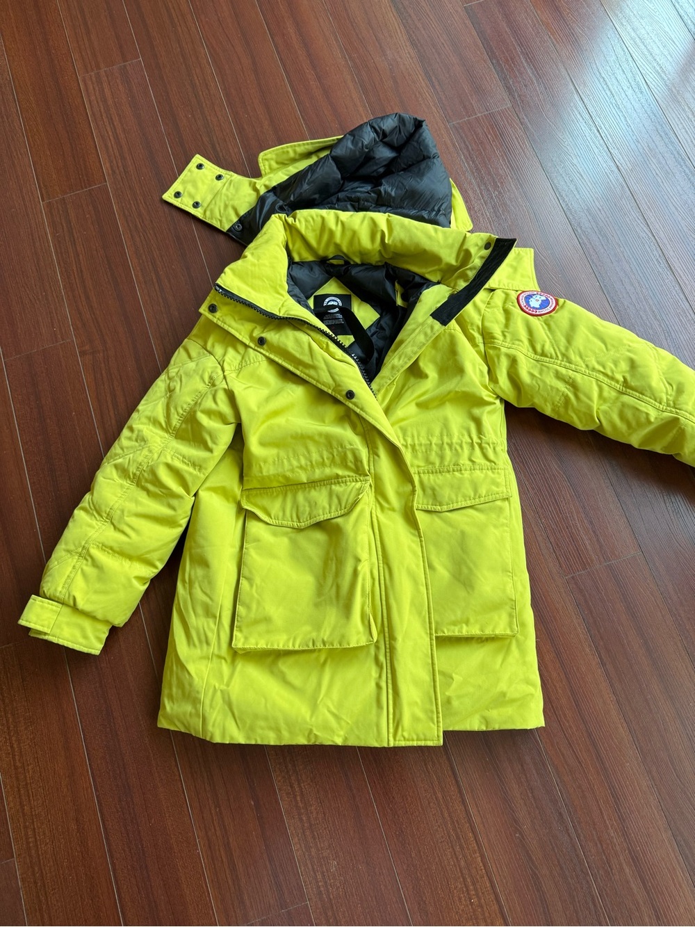 Canada Goose Expedition Parka down jacket in Green with Authentic Badge